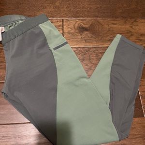 Adidas size M army green/forest green